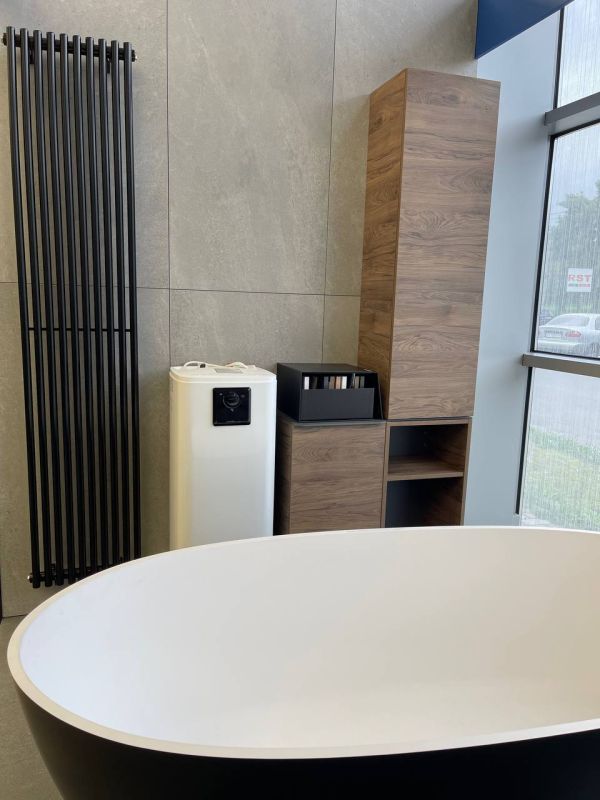 Радіатор дизайн Betatherm 387x1800 Praktikum-1 BLACK Вертикал Радіатор дизайн Betatherm 387x1800 Praktikum-1 BLACK Вертикал